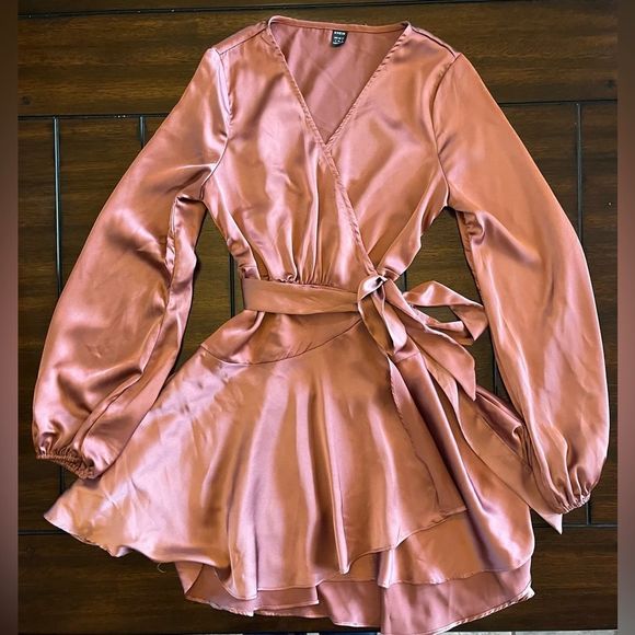 SHEIN Dresses & Skirts - Tie waist dress size Sm